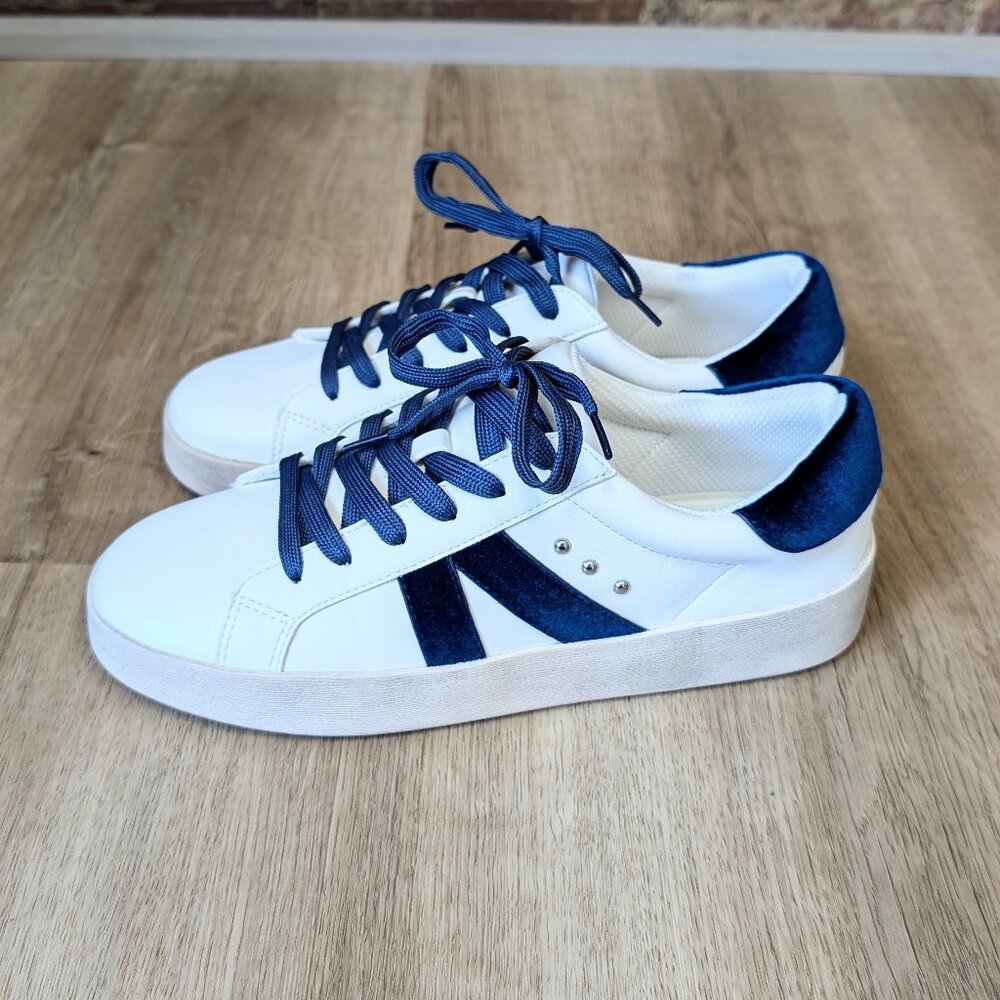 Corkys Women's Teal Blue No Chaser Velvet Sneaker Size 6